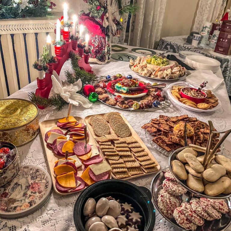 Marquette Federation of Women's Clubs Table of Food